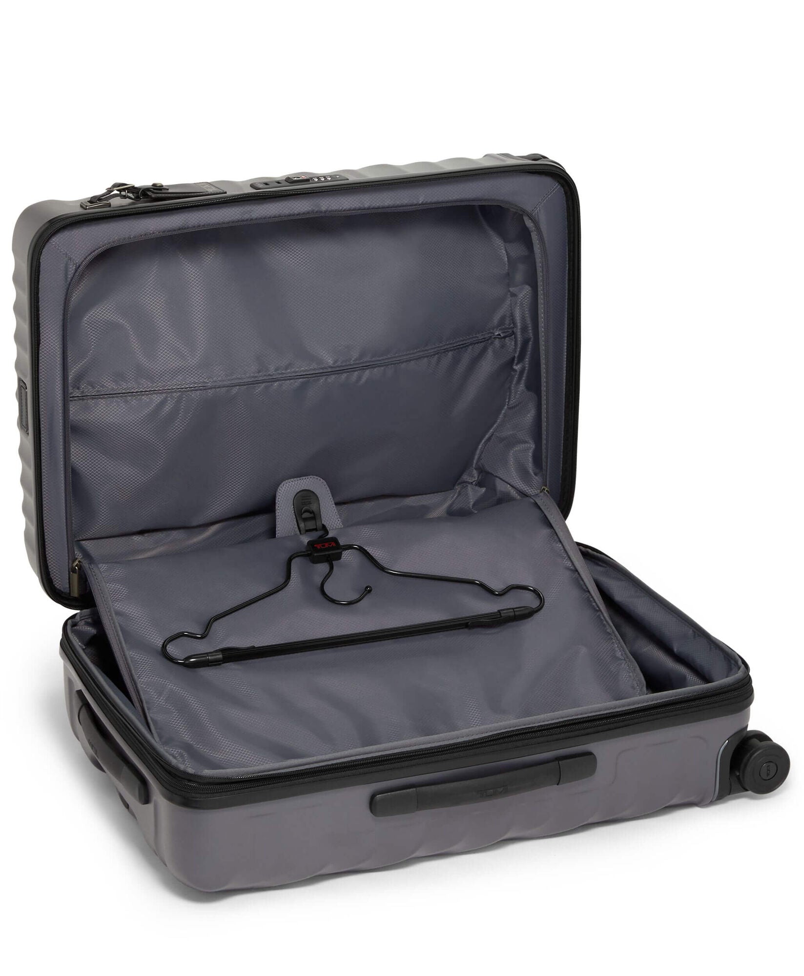 19 Degree Short Trip Expandable 4 Wheeled Packing Case - London Luggage