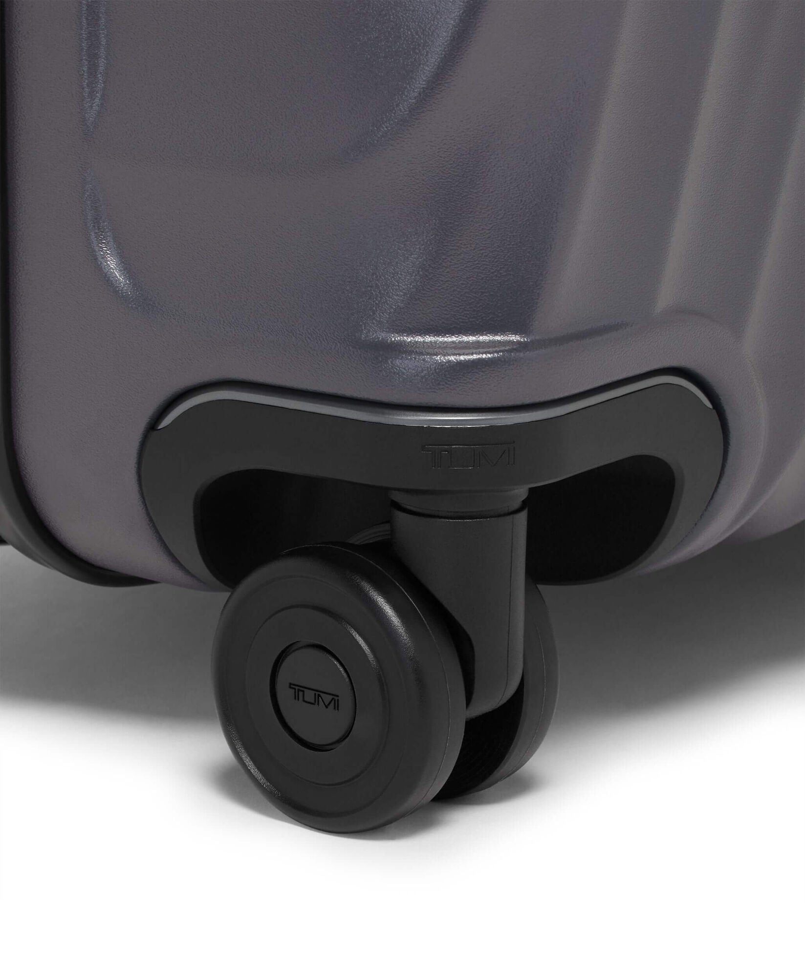 19 Degree Short Trip Expandable 4 Wheeled Packing Case - London Luggage