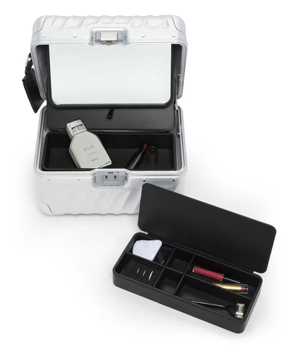 19 Degree Aluminium Train Case - Silver