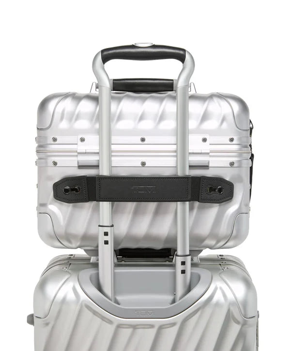 19 Degree Aluminium Train Case - Silver