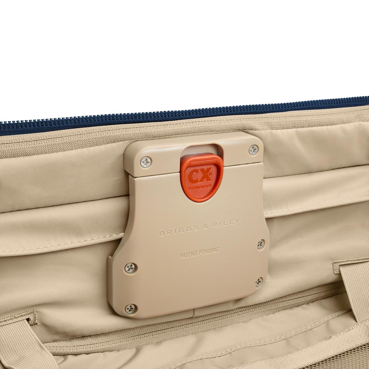 BASELINE Compact 61cm Checked Expandable Spinner - Navy