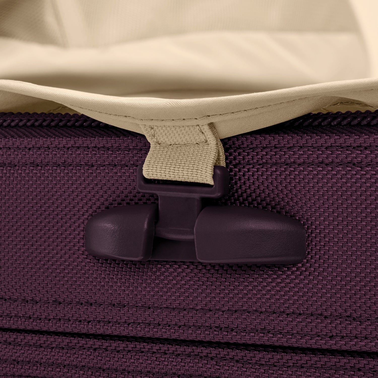BASELINE Compact 61cm Checked Expandable Spinner - Plum