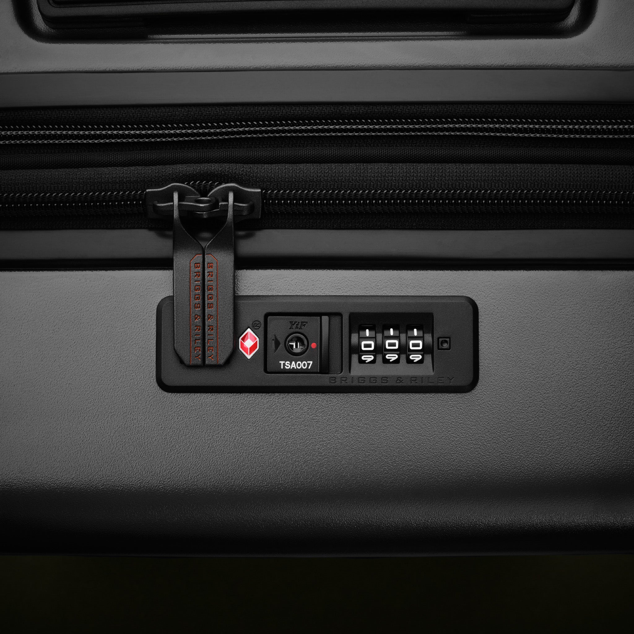 ZDX Essential 56cm Hardside Carry-On Expandable Spinner - Black