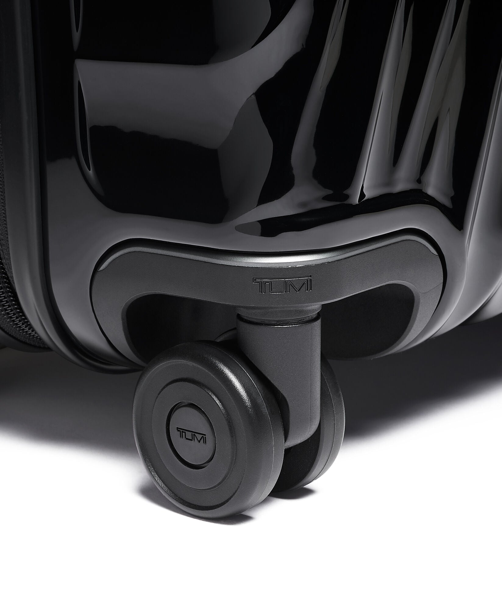 19 Degree Rolling Expandable Trunk - London Luggage