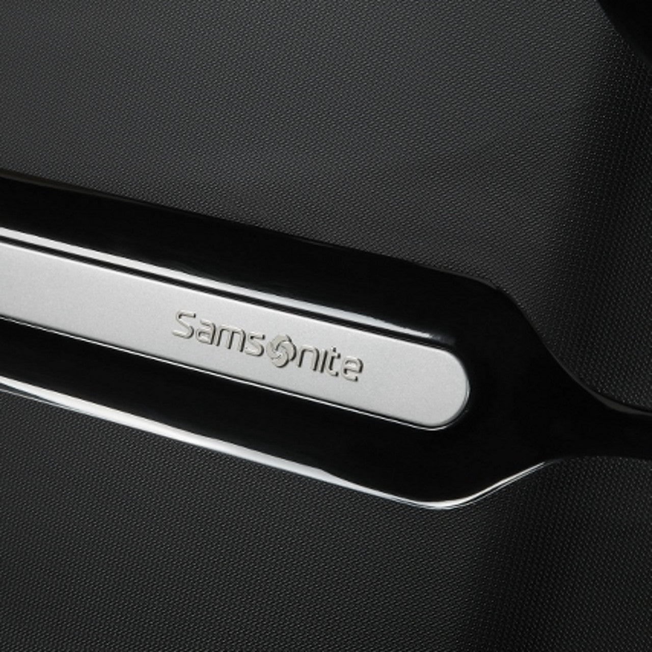 FLUX 4 Expandable Suitcase 68cm (4 Wheel) - London Luggage