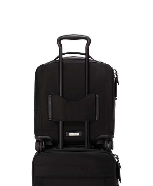 Voyageur Léger Compact Front Pocket Cabin - Black/Gunmetal