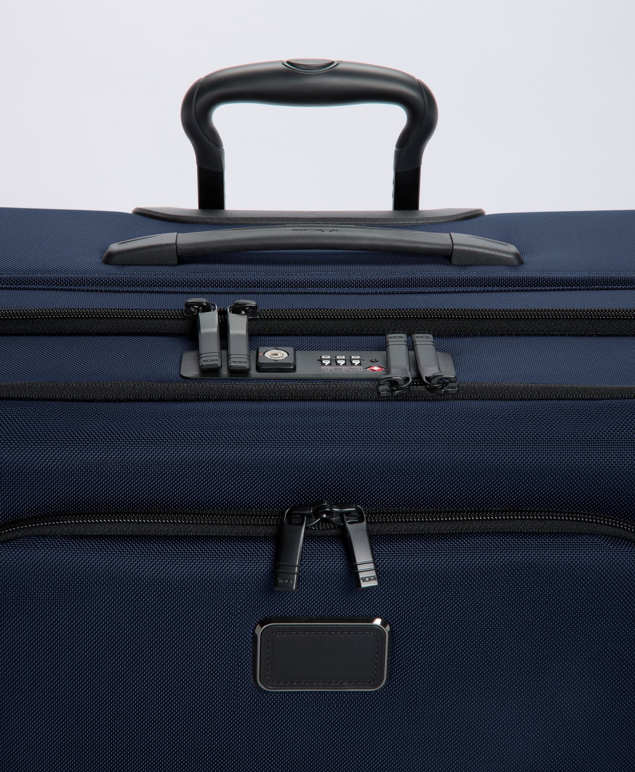 Alpha 4 X-Large Dual Access Expandable Checked - Navy