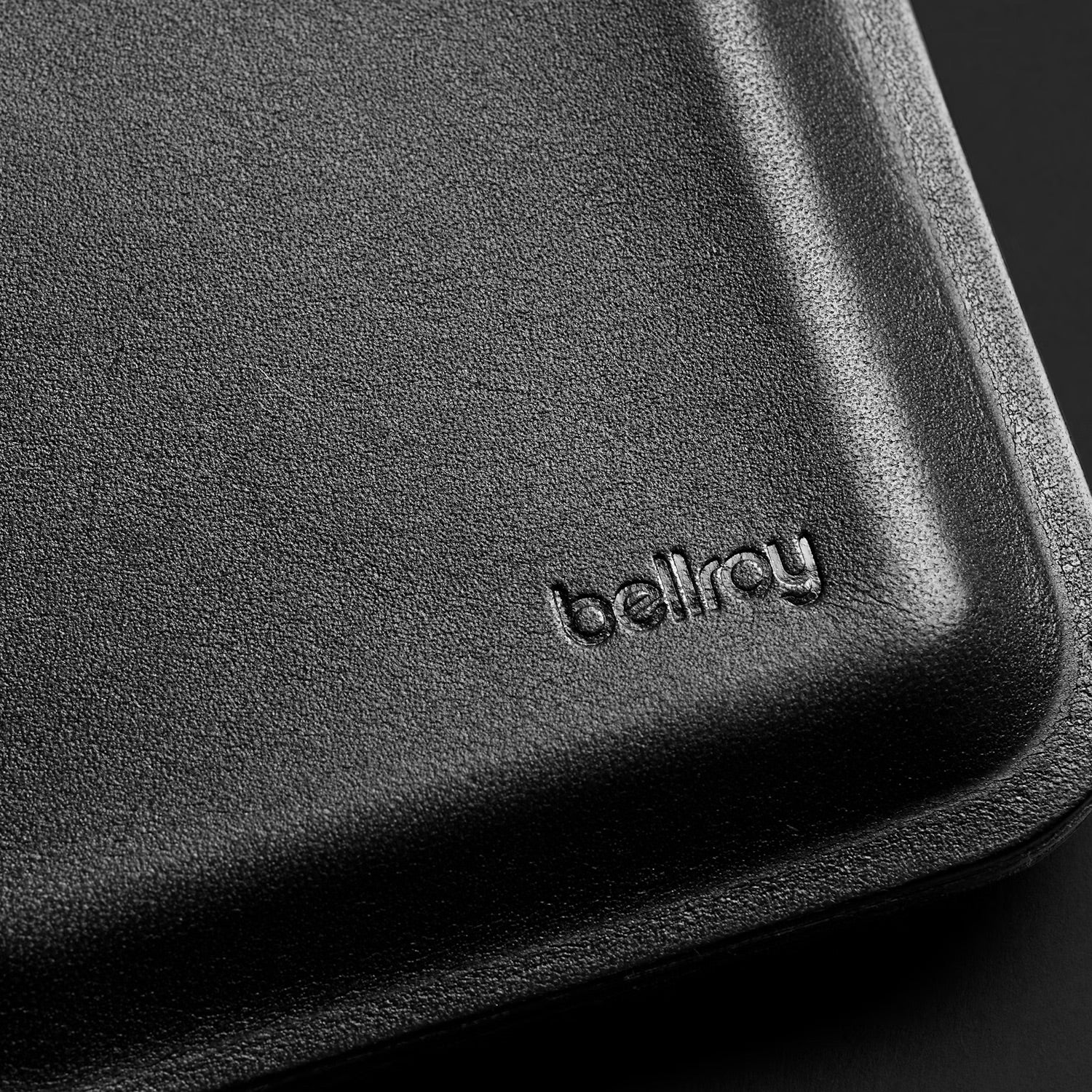 APEX Slim Sleeve - Raven