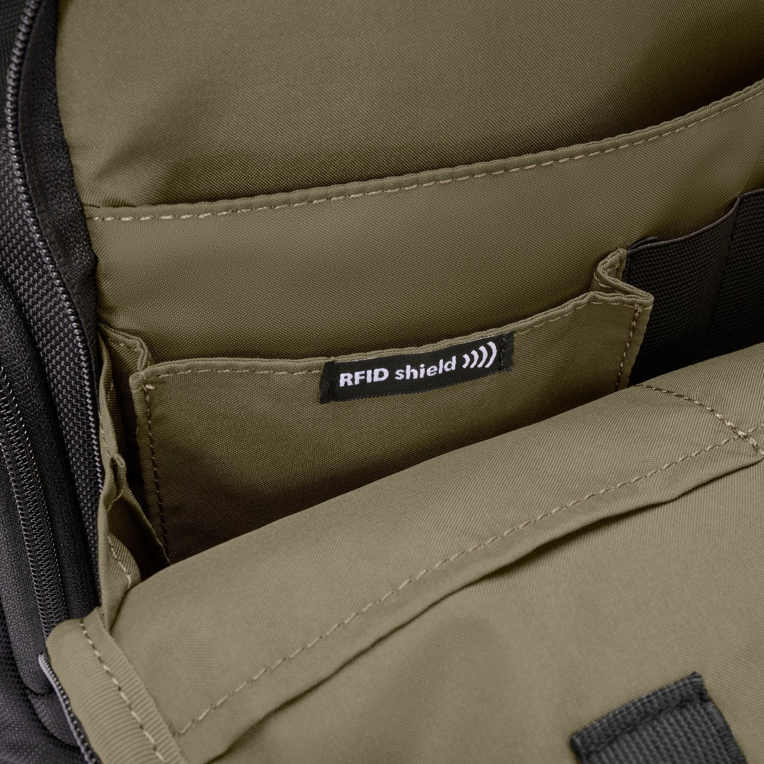 Medium Cargo Backpack - London Luggage