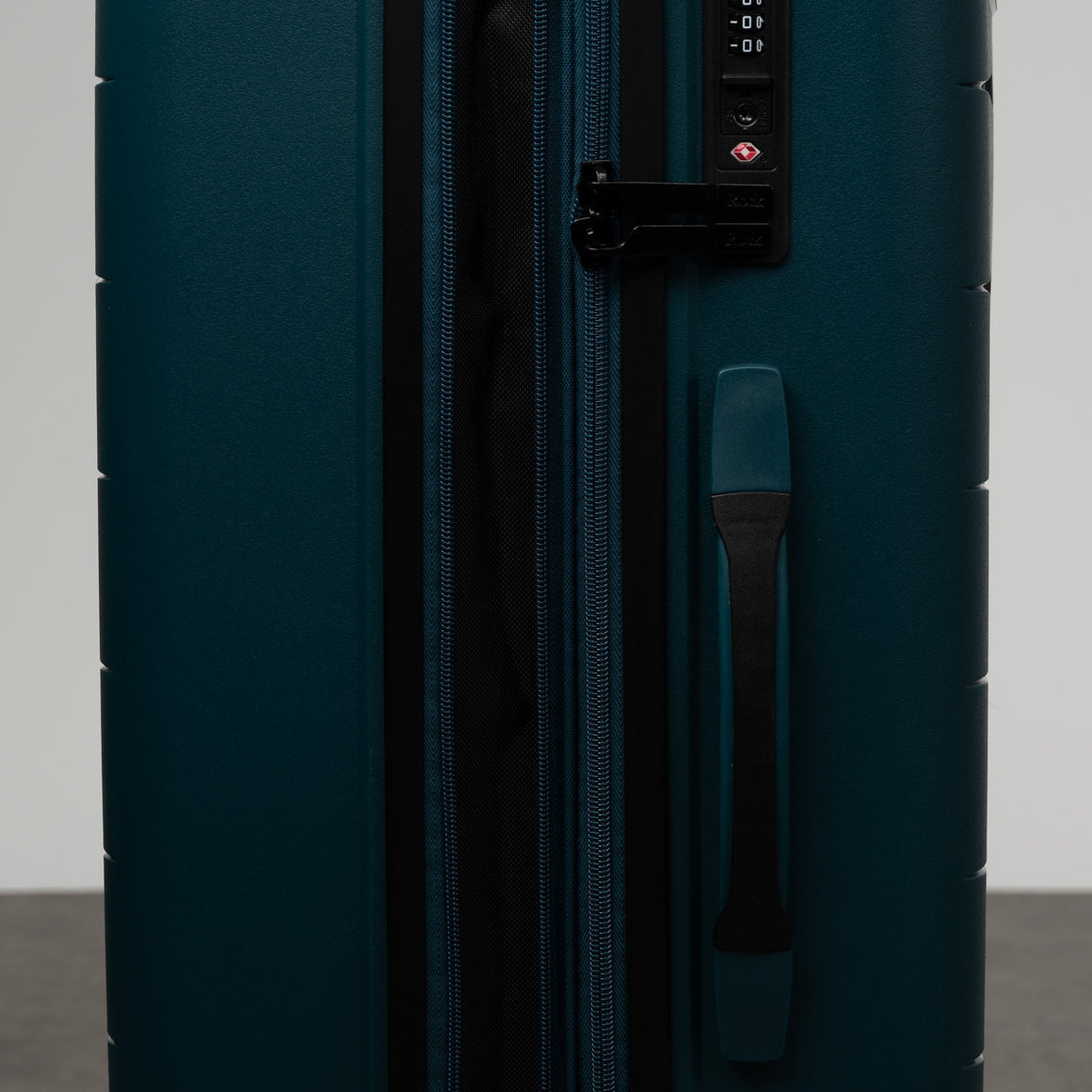 Resilient Set of 3 Suitcases - Teal