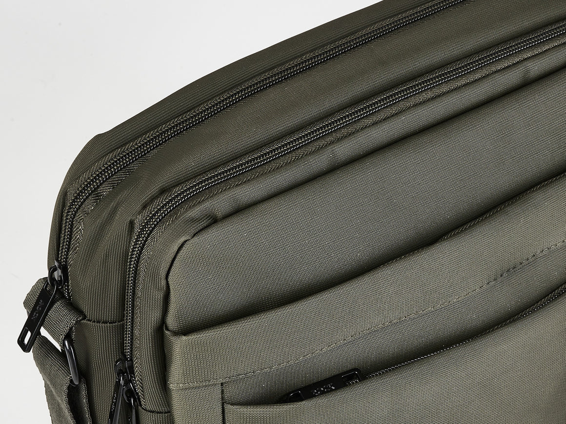 Platinum Flight Bag - Olive Green