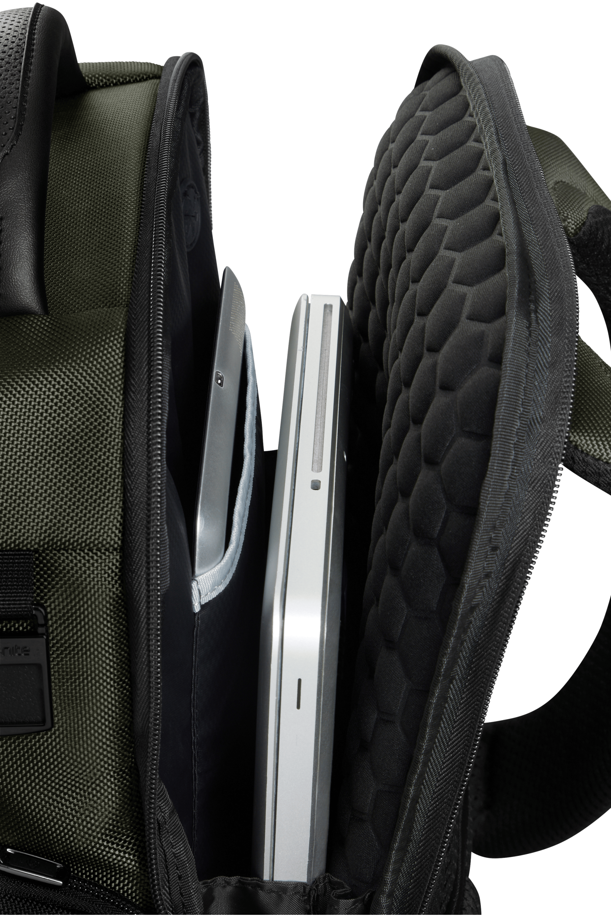 PRO-DLX 6 Backpack Underseater 15.6" - London Luggage