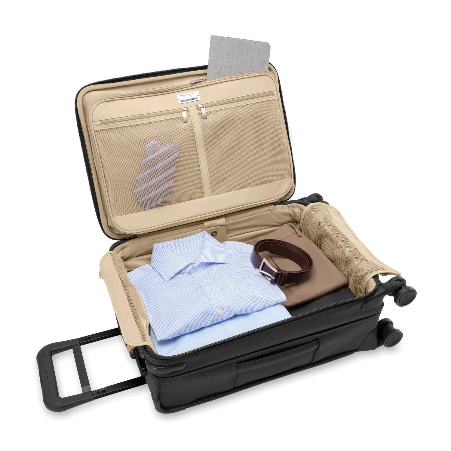 BASELINE Essential Carry-On Spinner - London Luggage